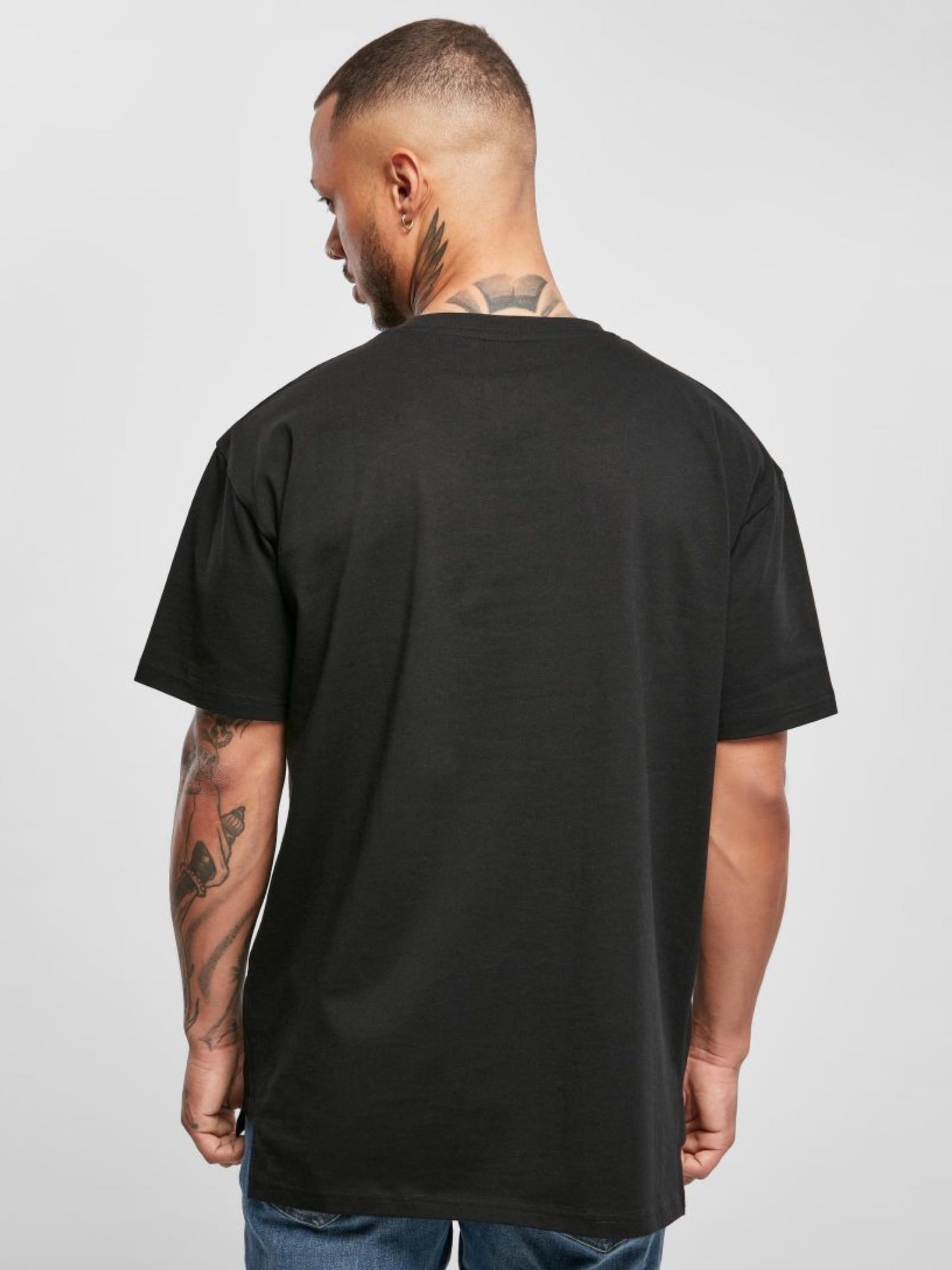 URBAN CLASSICS TRIANGLE TEE - BLACK | VAAM SPORT
