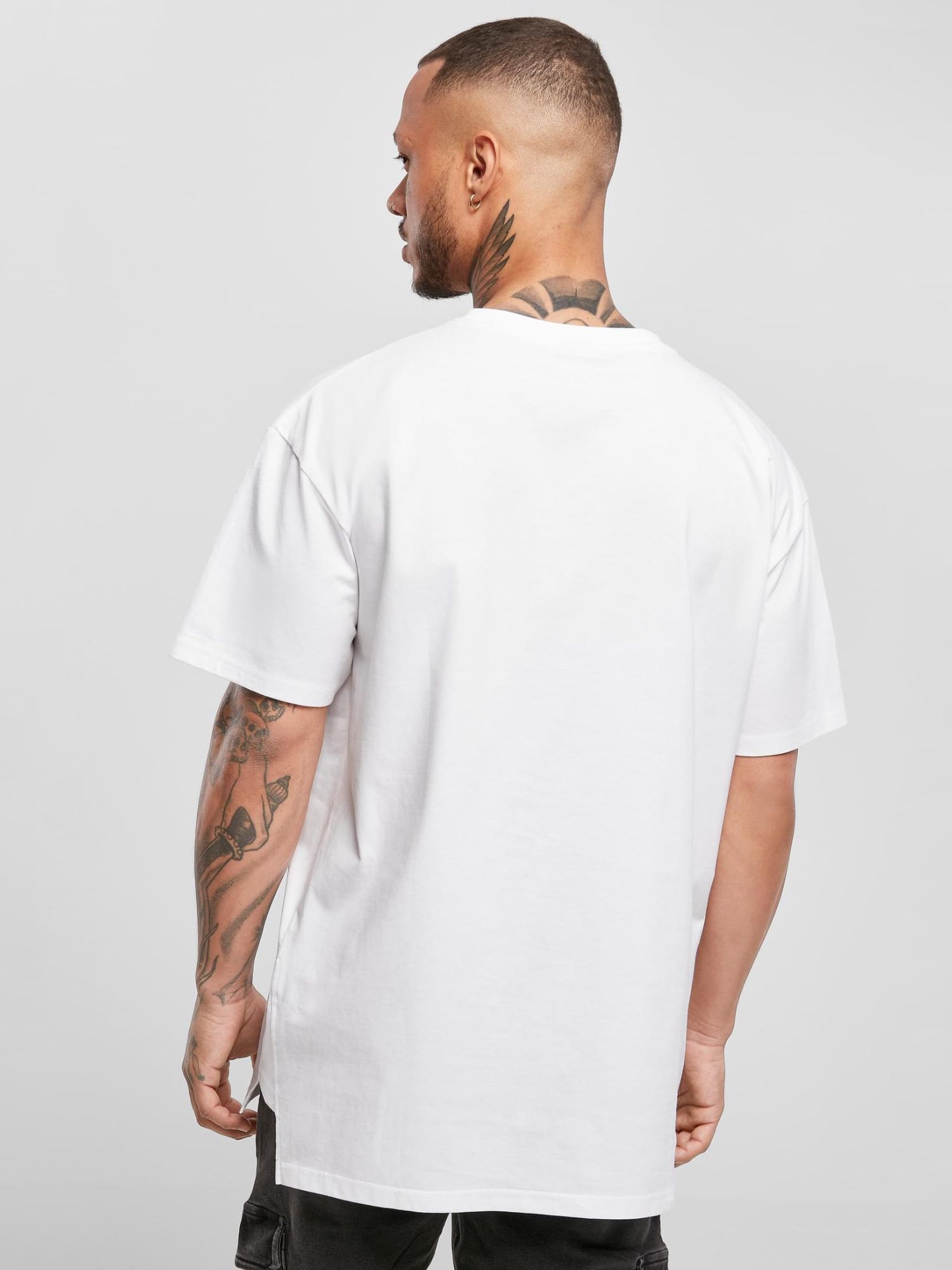 URBAN CLASSICS TRIANGLE TEE - WHITE | VAAM SPORT
